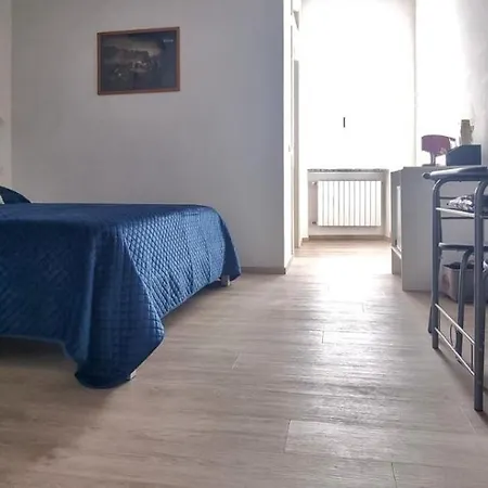 Πανσιόν Laura *