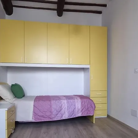 Πανσιόν Laura