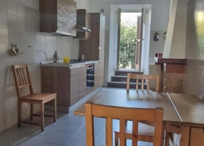 Laura أورفييتو