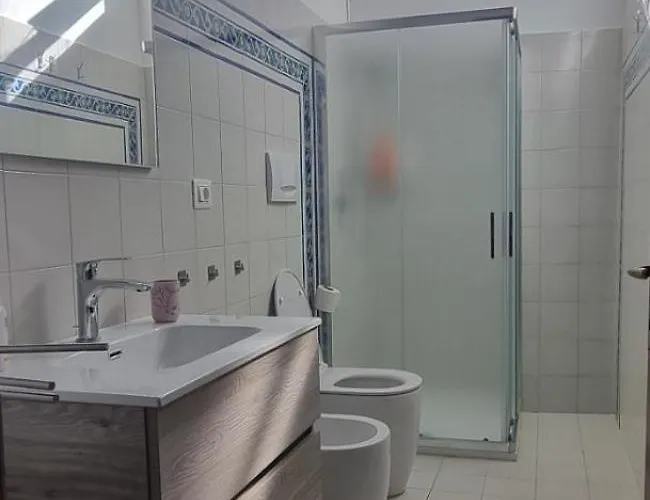 Laura بيت ضيافة *