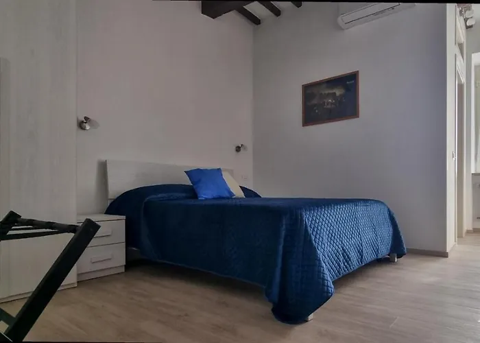 Laura بيت ضيافة *