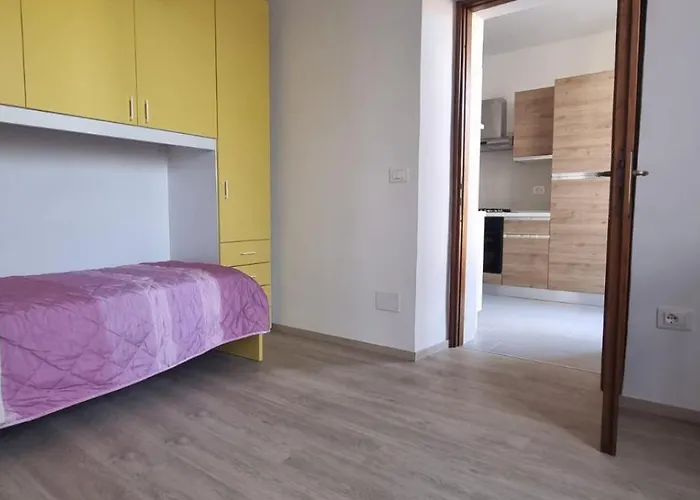 Laura * أورفييتو